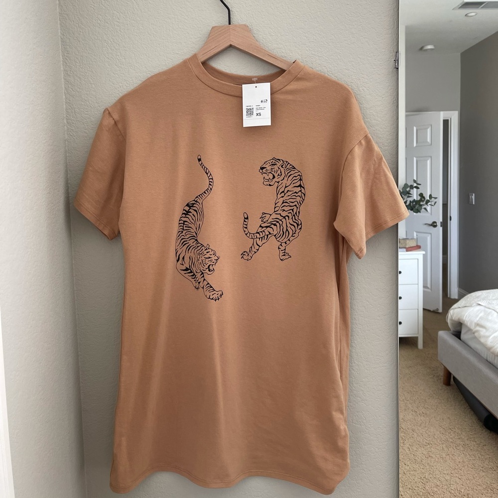 Forever 21 Tiger Shirt